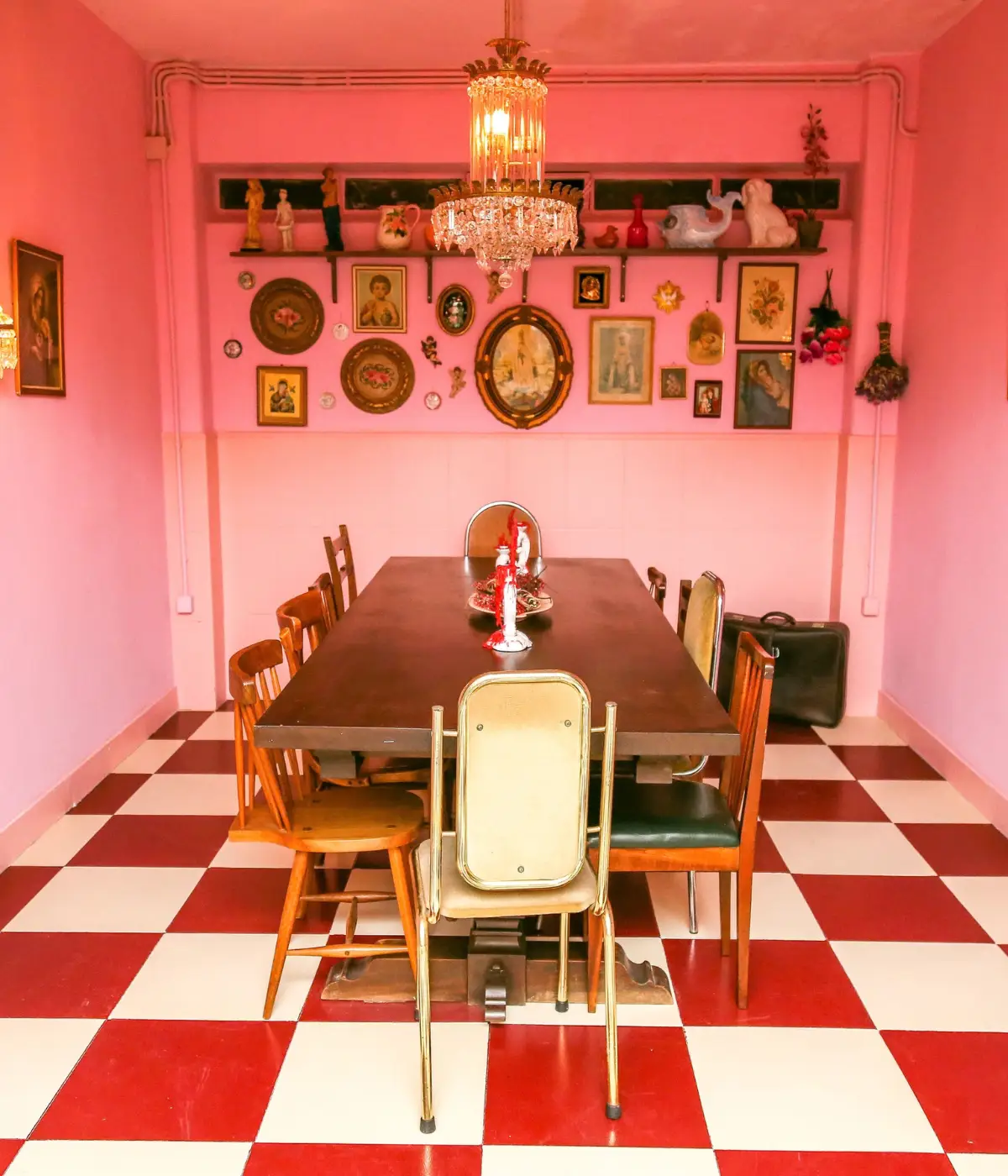 Red and white checkered dining room at Comadre